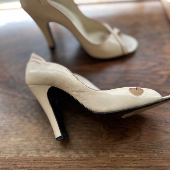 Marc Jacobs Women's Peep Toe Pump 7 - Picture 2 of 3